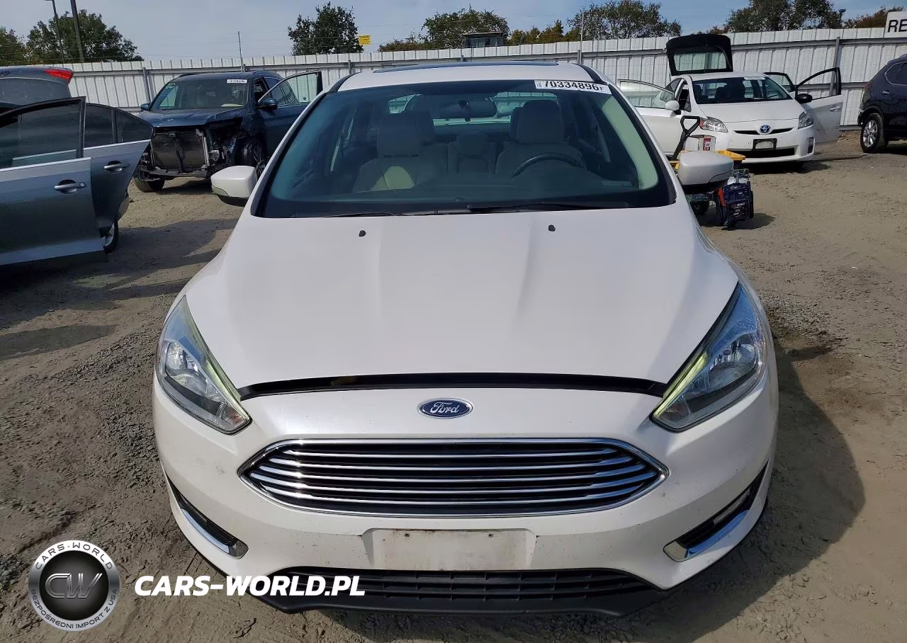 2017 Ford Focus Titanium VIN:1FADP3J21HL288173 - 5