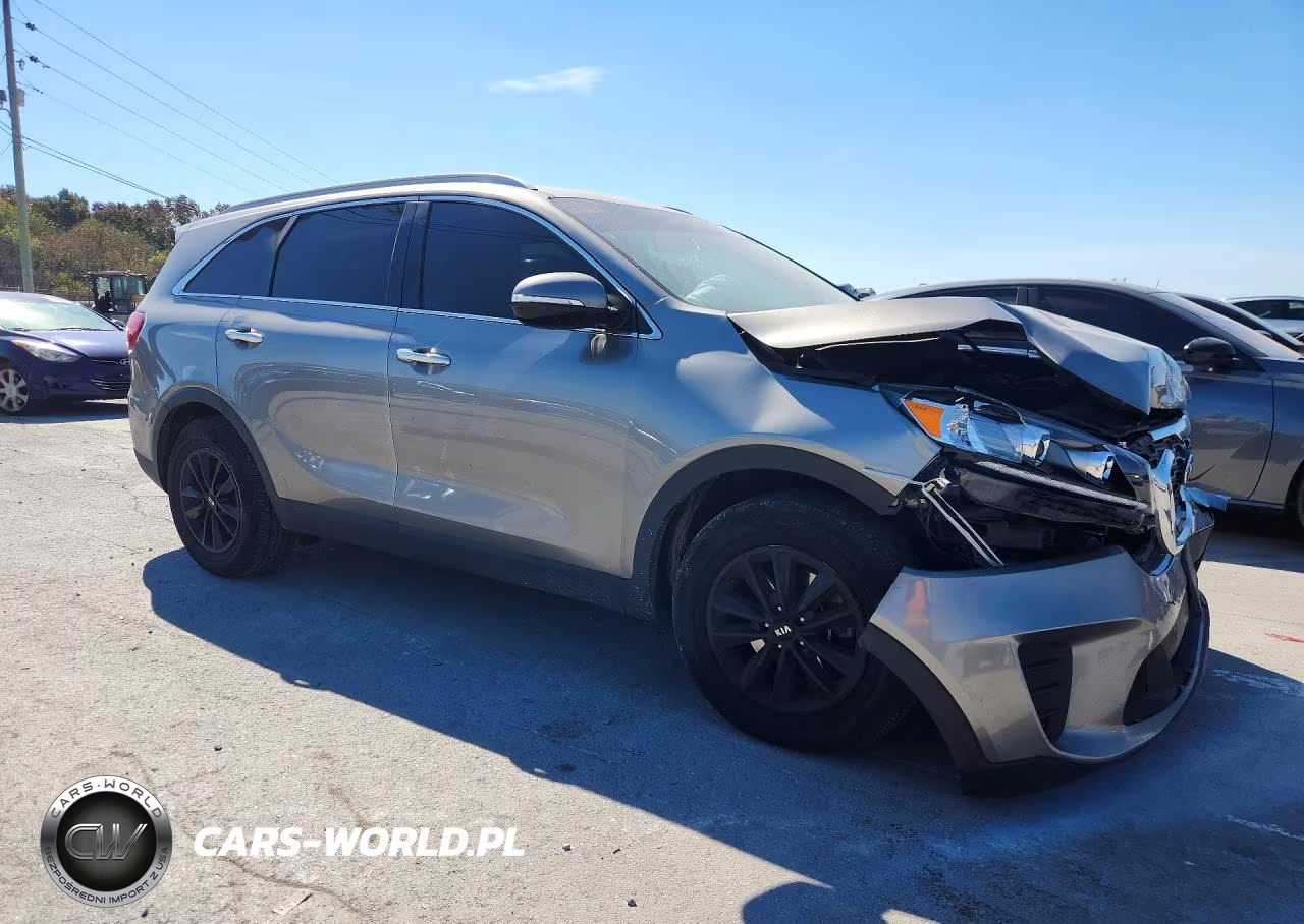 2019 Kia Sorento Lx VIN:5XYPG4A30KG503843 - 4