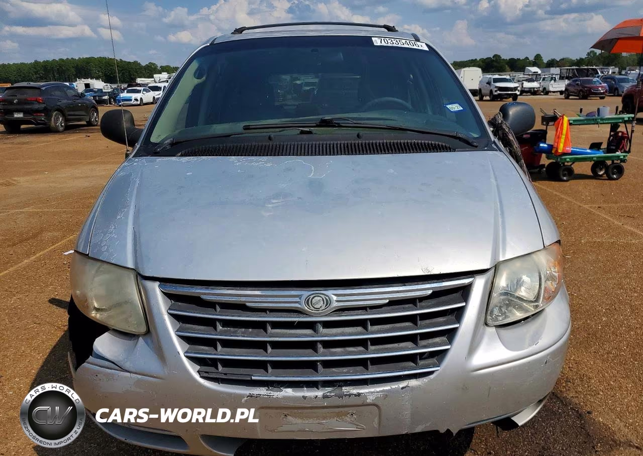 2007 Chrysler Town & Country Touring VIN:2A4GP54L17R135770 - 5