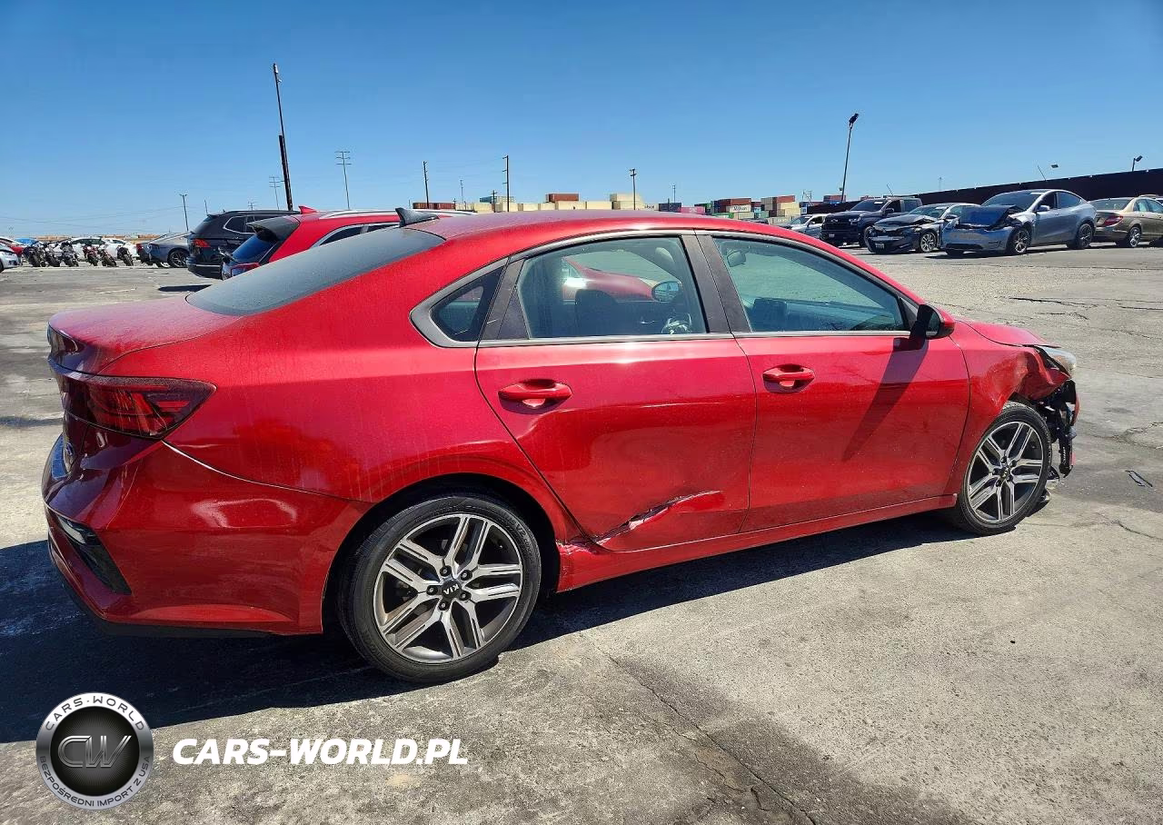 2019 Kia Forte S VIN:3KPF34AD4KE070590 - 3