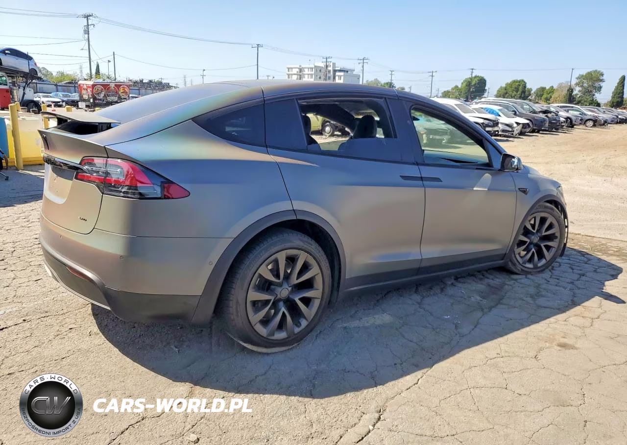 2022 Tesla Model X VIN:7SAXCBE6XNF332327 - 3