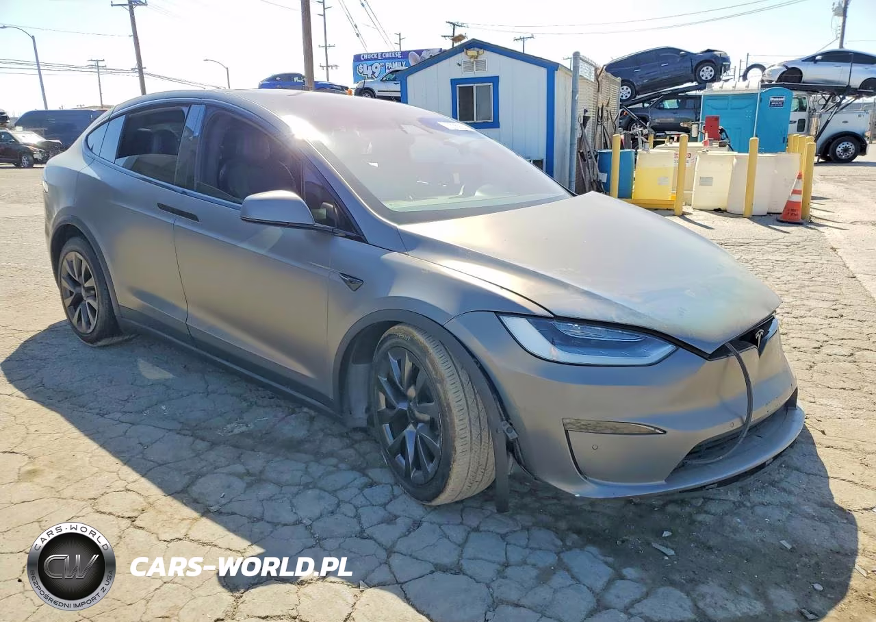 2022 Tesla Model X VIN:7SAXCBE6XNF332327 - 4