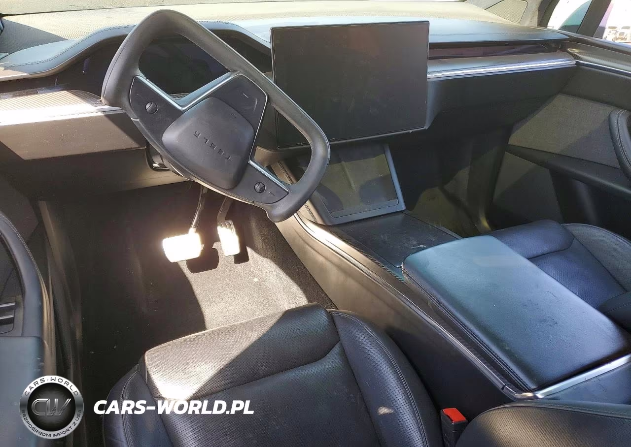 2022 Tesla Model X VIN:7SAXCBE6XNF332327 - 8