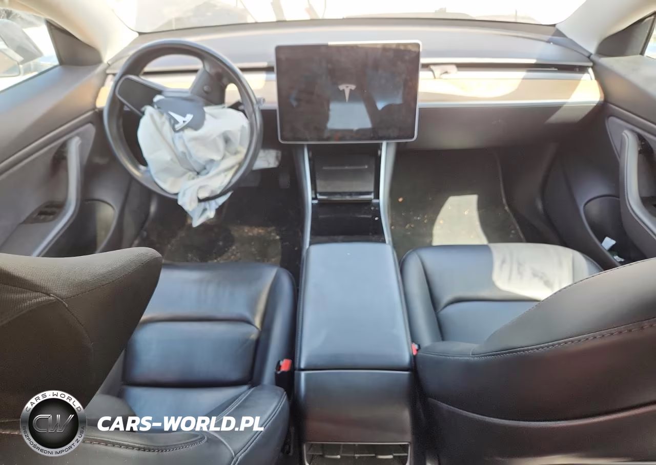 2018 Tesla Model 3 VIN:5YJ3E1EB2JF185315 - 8