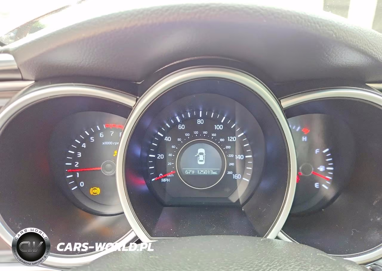 2015 Kia Optima Lx VIN:5XXGM4A70FG487312 - 9
