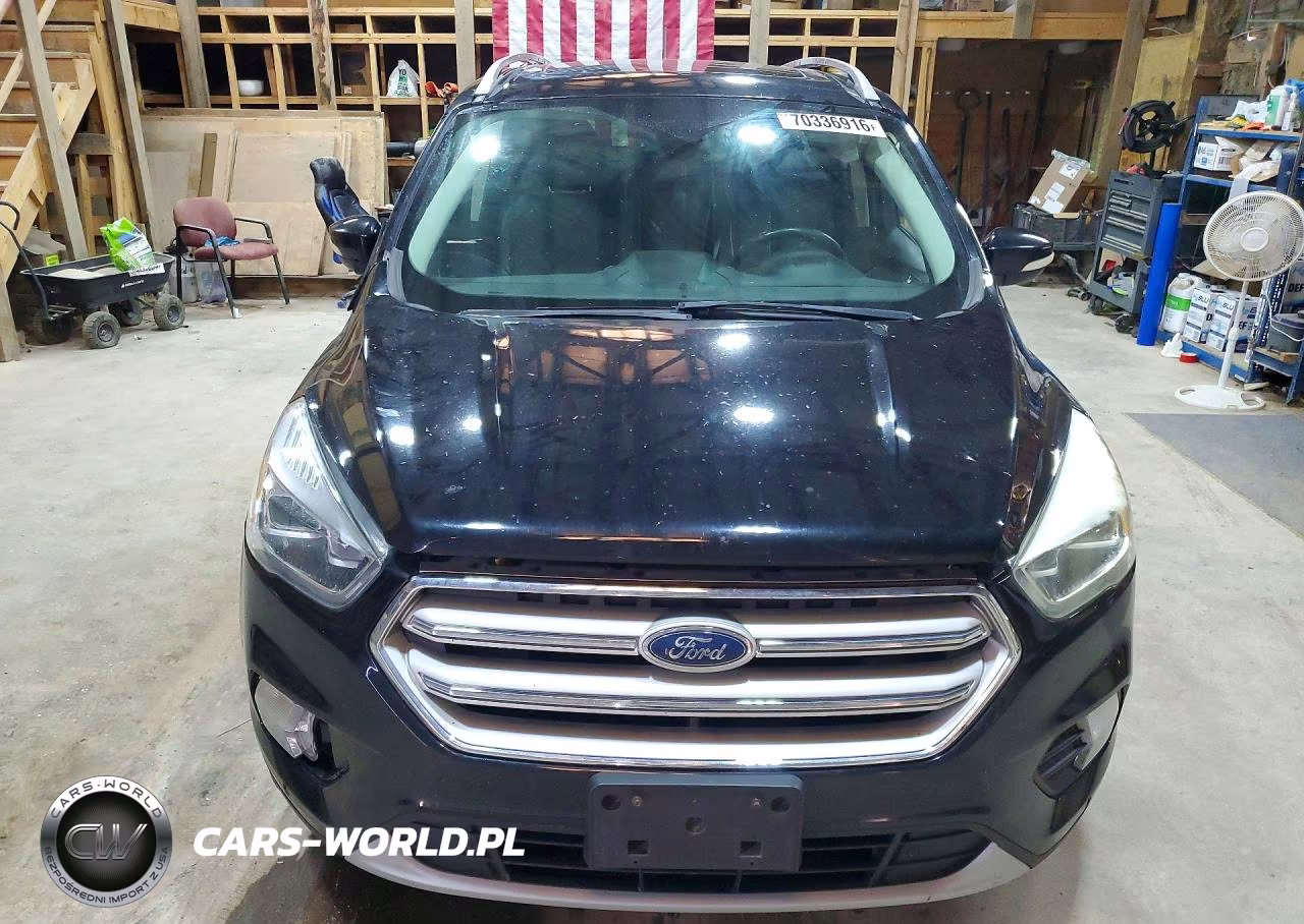 2018 Ford Escape Titanium VIN:1FMCU9J90JUA52754 - 5