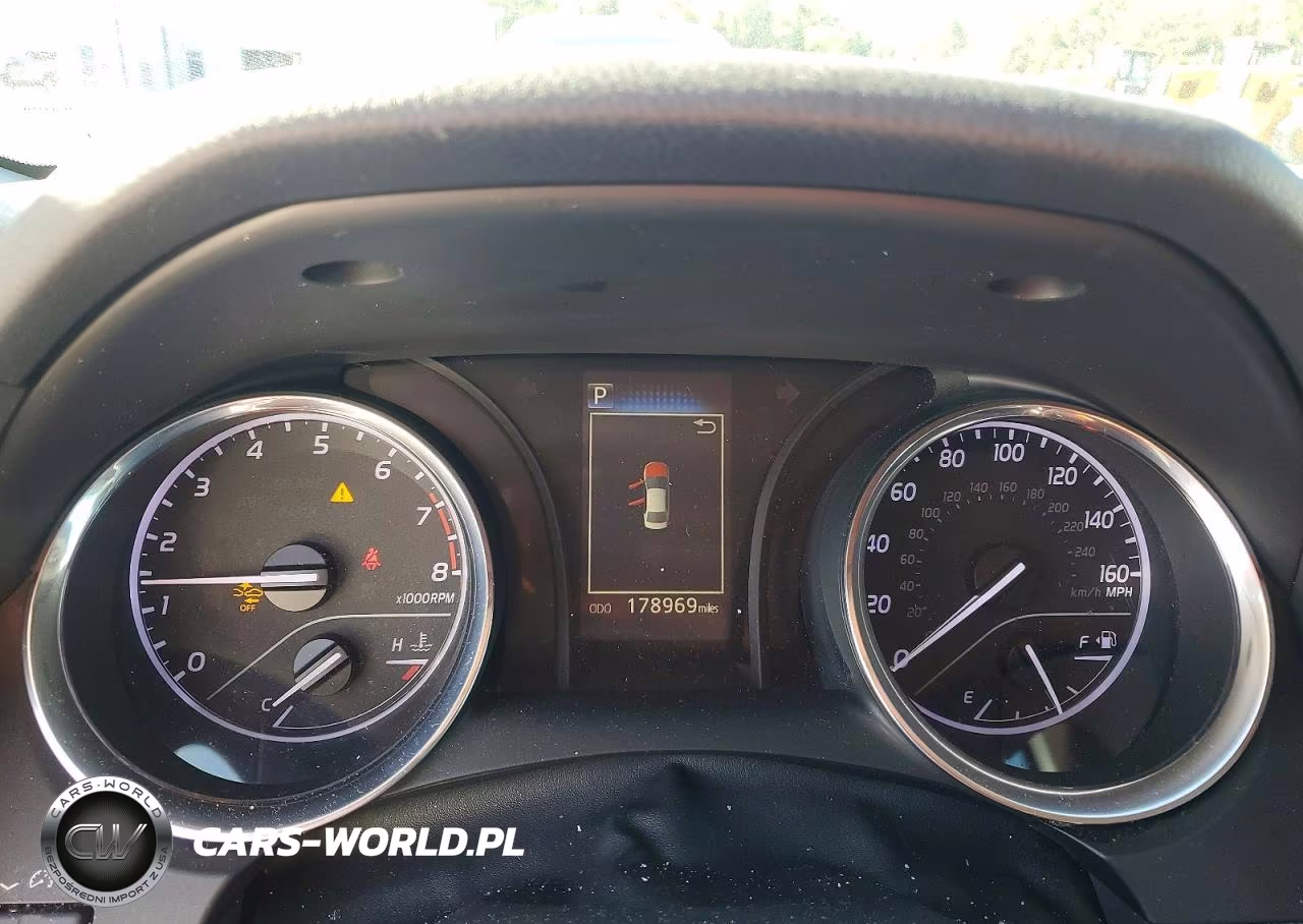 2019 Toyota Camry Le VIN:4T1B11HK1KU814649 - 9