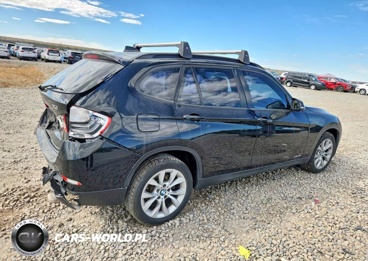 2014 BMW X1 xDrive28I VIN:WBAVL1C56EVY10606 - 3