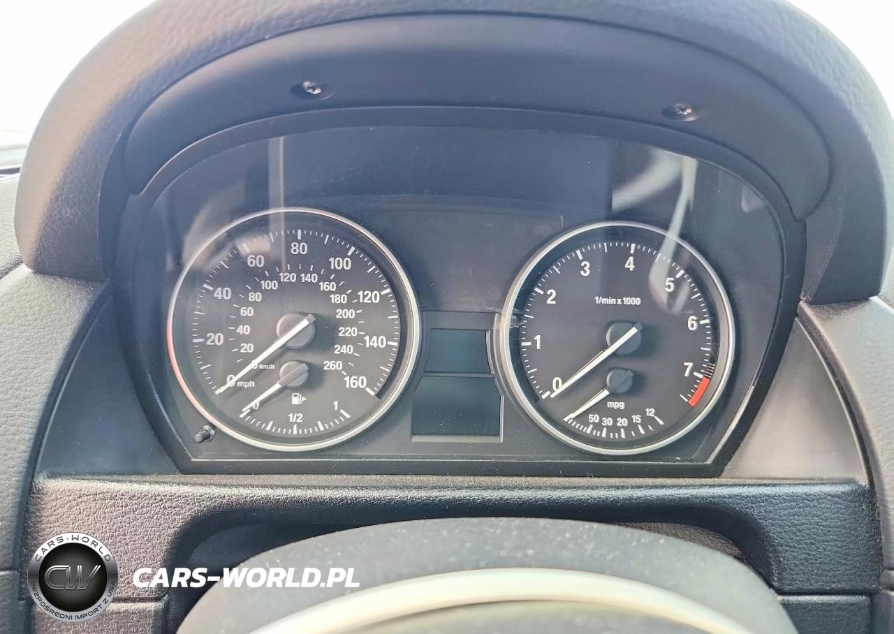 2014 BMW X1 xDrive28I VIN:WBAVL1C56EVY10606 - 9