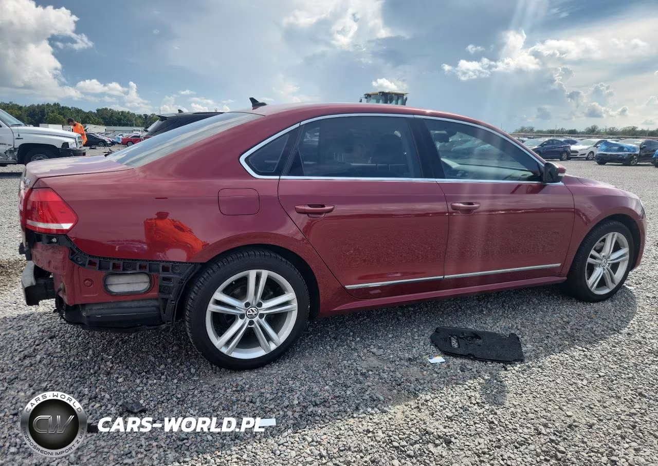 2015 Volkswagen Passat Sel VIN:1VWCV7A35FC047903 - 3