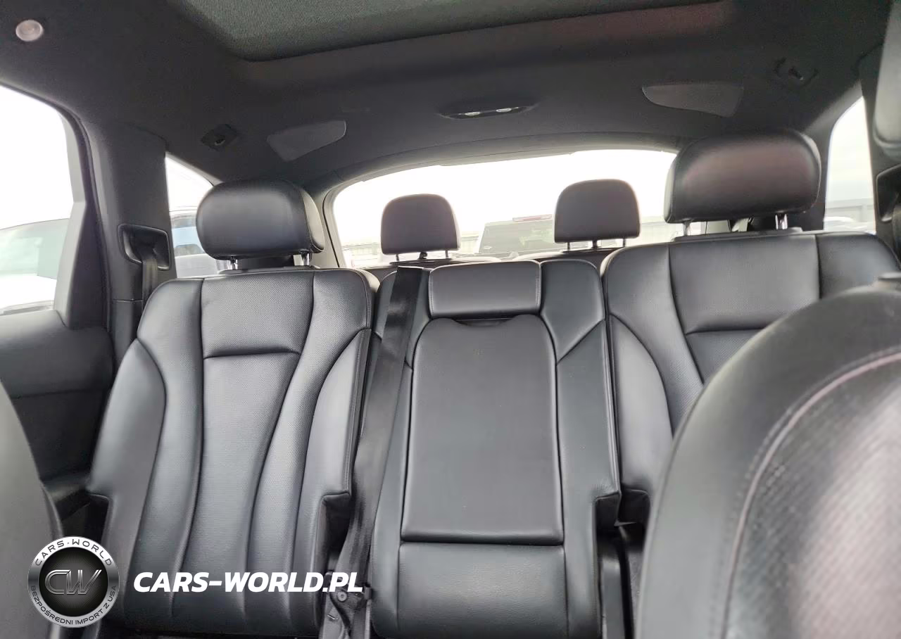 2018 Audi Q7 Technik S-Line VIN:WA1WAAF72JD015444 - 10