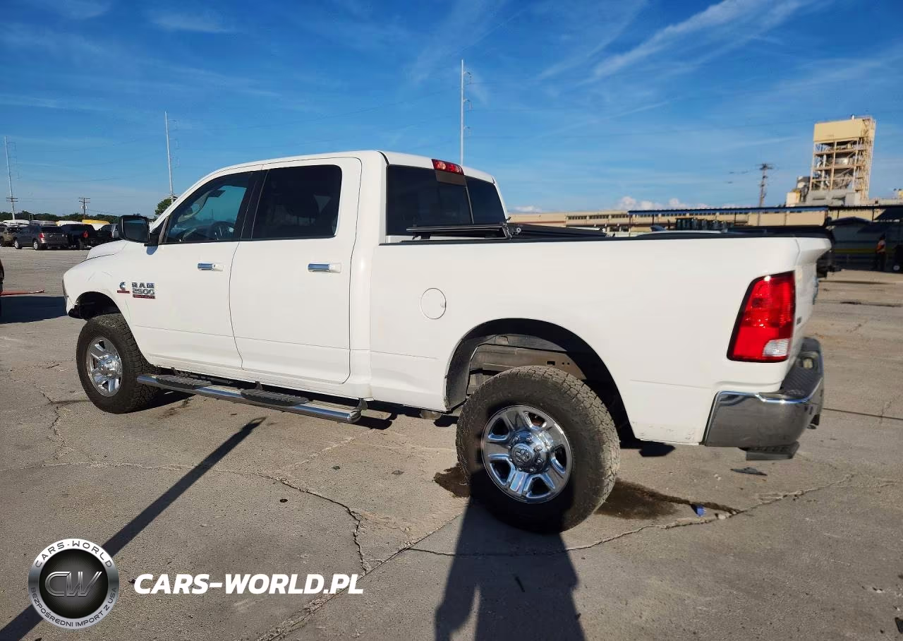 2018 Ram 2500 Slt VIN:3C6UR5DL3JG218348 - 2