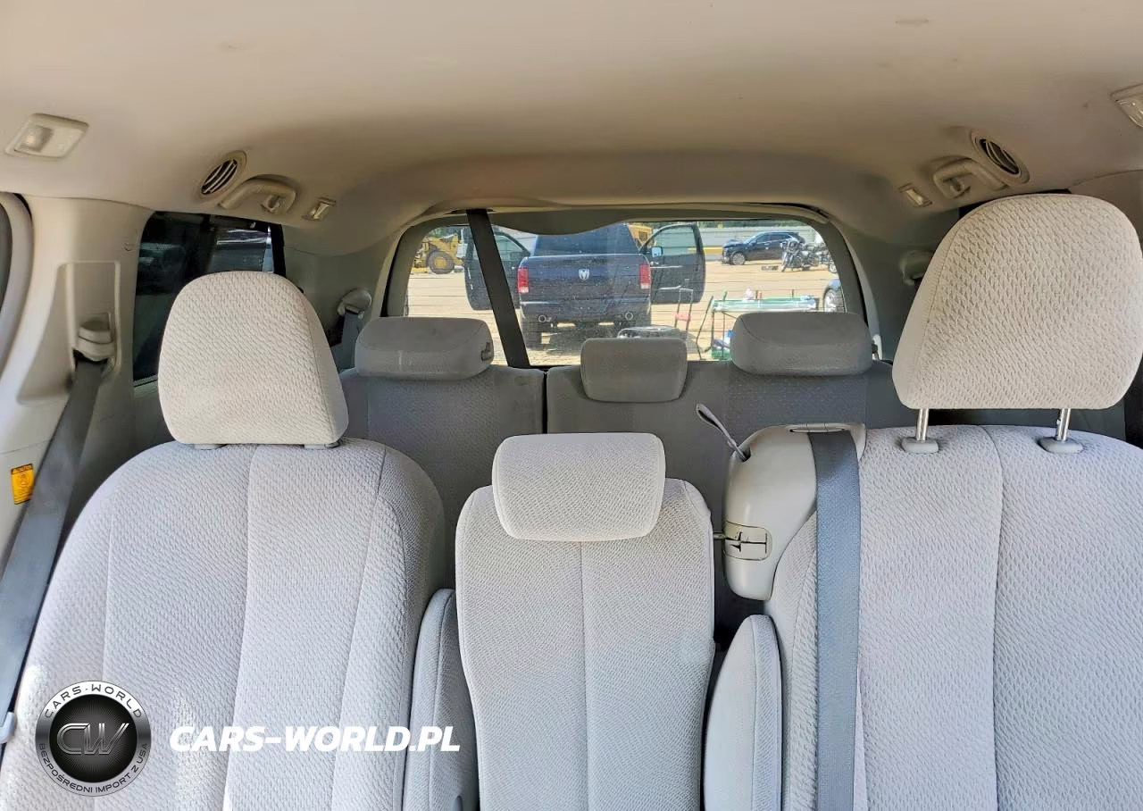 2012 Toyota Sienna Le VIN:5TDKK3DC4CS183400 - 10