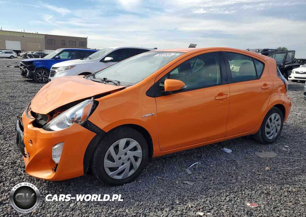 2015 Toyota Prius C Two VIN:JTDKDTB38F1088840 - 1