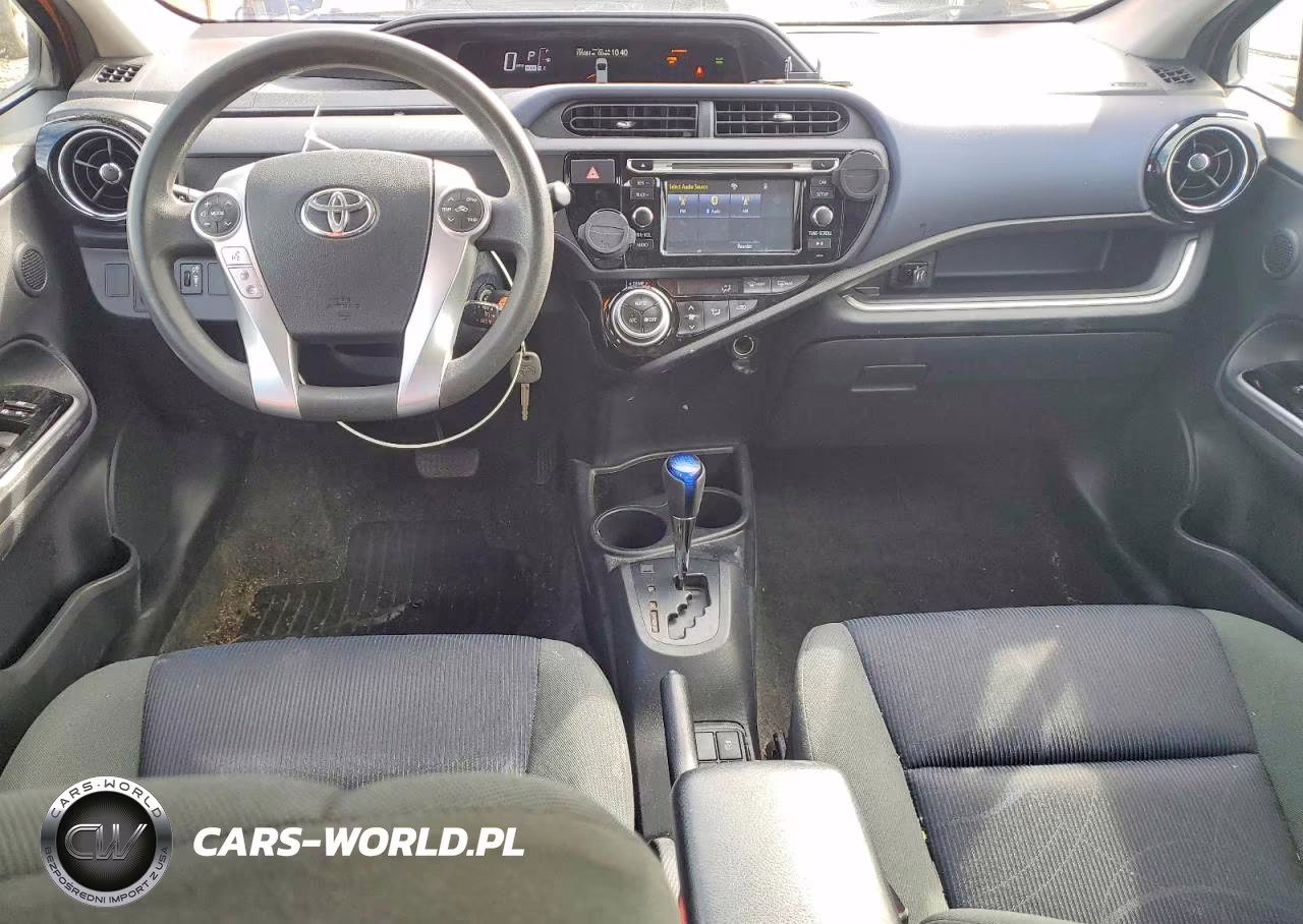 2015 Toyota Prius C Two VIN:JTDKDTB38F1088840 - 8