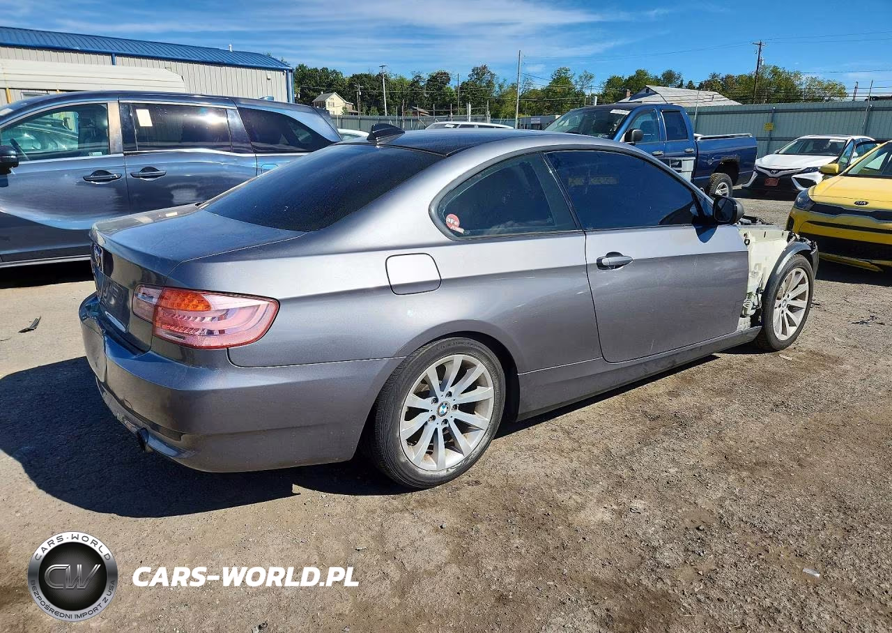 2010 BMW 335 Xi VIN:WBAWC7C50AE271109 - 3