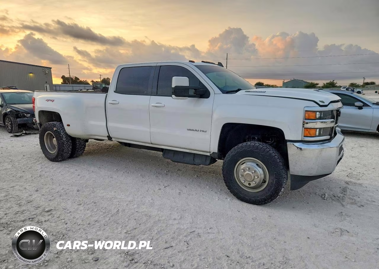 2019 Chevrolet Silverado K3500 VIN:1GC4KVCY0KF272767 - 4