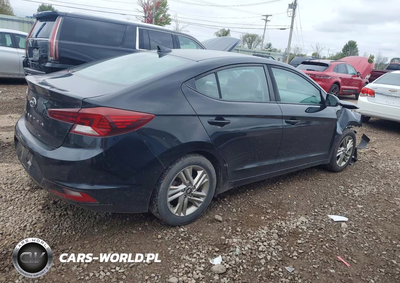 2019 Hyundai Elantra Value Edition VIN:KMHD84LF8KU848488 - 3