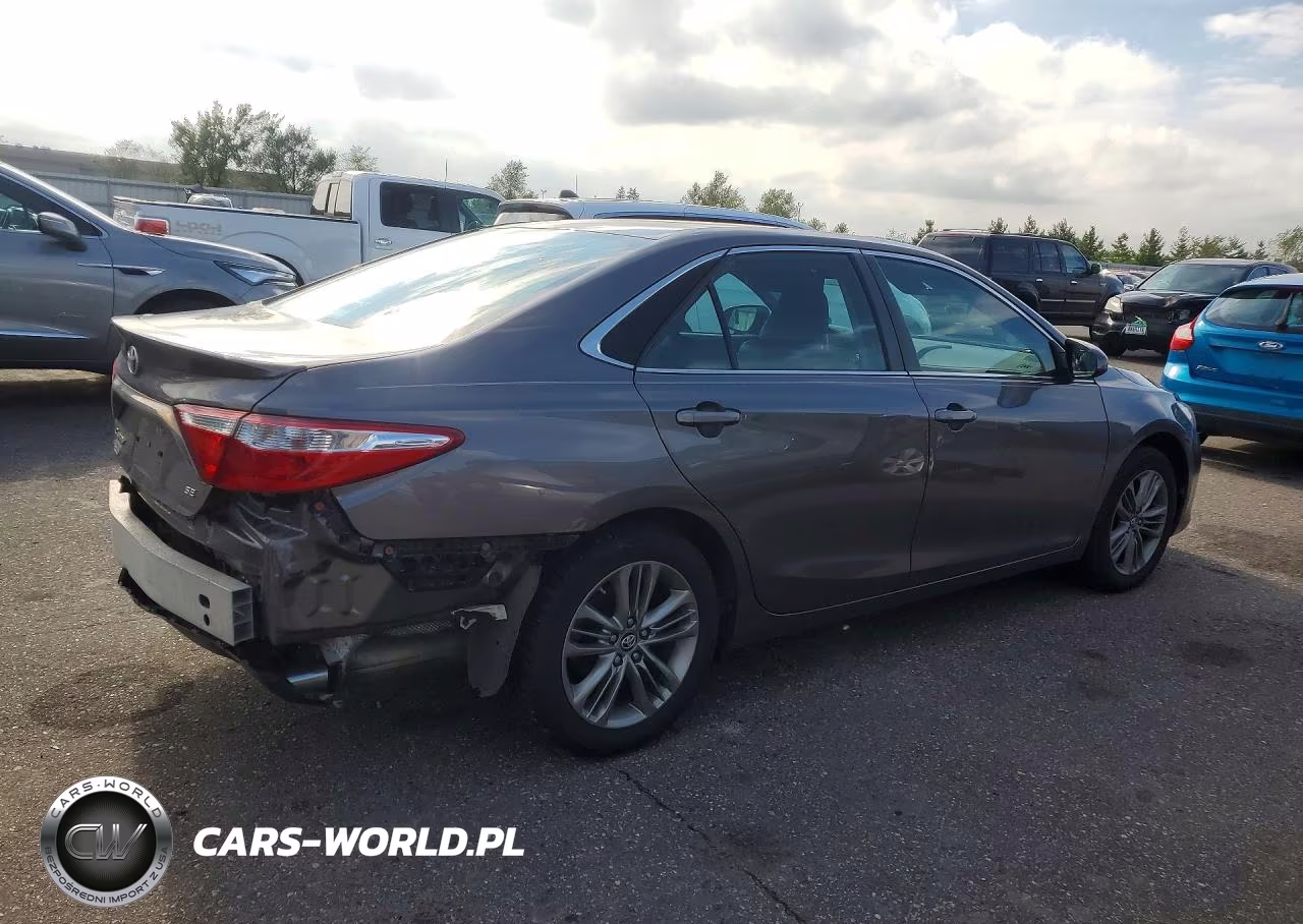 2017 Toyota Camry Se VIN:4T1BF1FK4HU764682 - 3