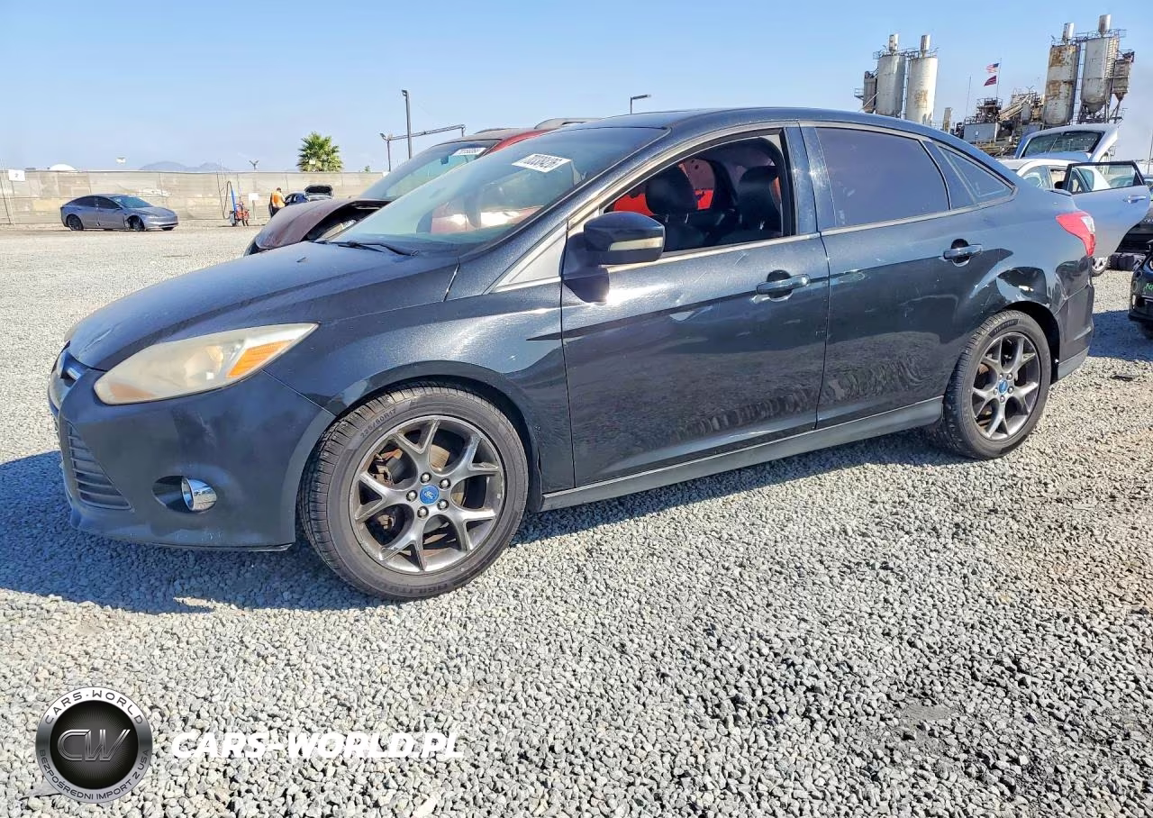 2013 Ford Focus Se VIN:1FADP3F27DL205512 - 1