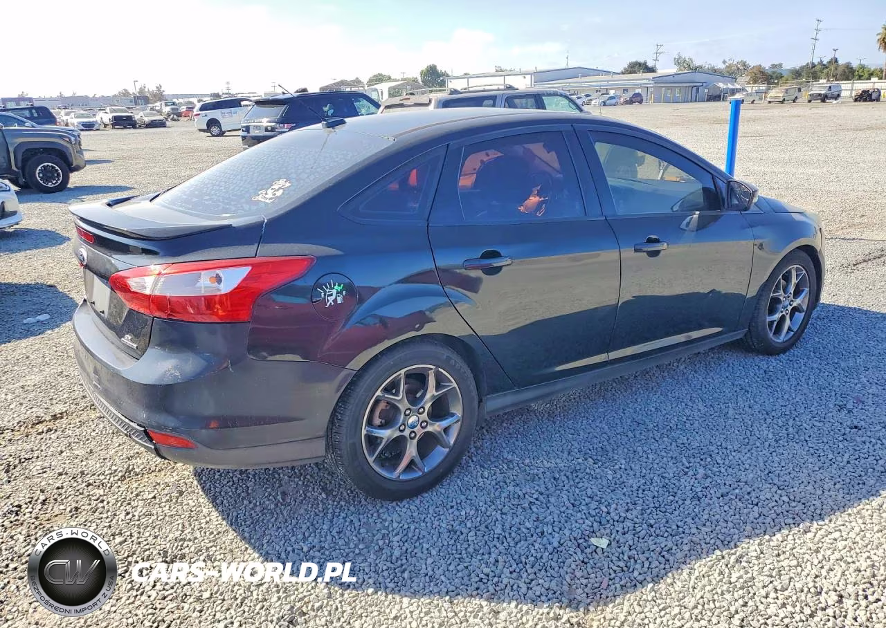 2013 Ford Focus Se VIN:1FADP3F27DL205512 - 3