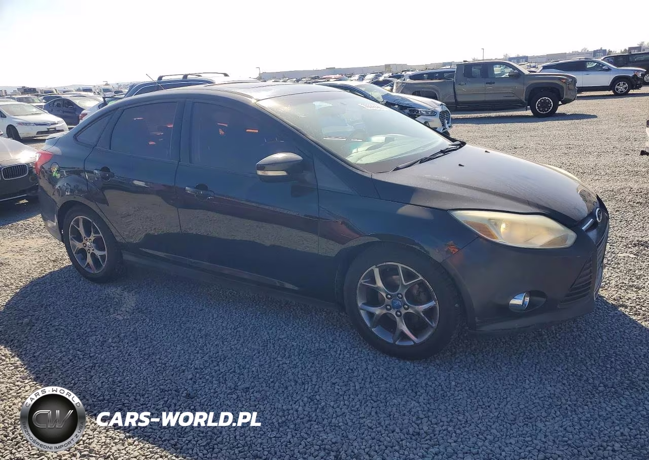 2013 Ford Focus Se VIN:1FADP3F27DL205512 - 4