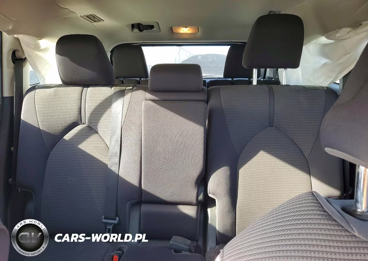 2021 Toyota Highlander Le VIN:5TDBZRBH7MS144699 - 10