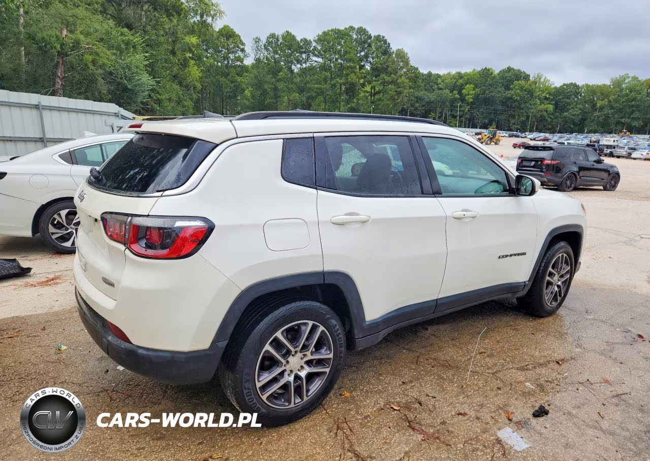 2018 Jeep Compass Latitude VIN:3C4NJCBB7JT487141 - 3