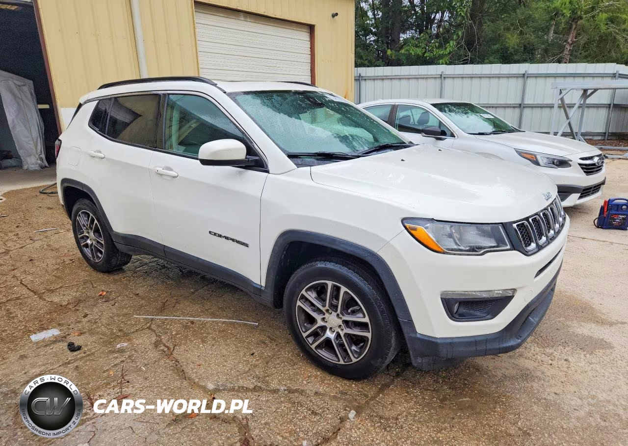 2018 Jeep Compass Latitude VIN:3C4NJCBB7JT487141 - 4