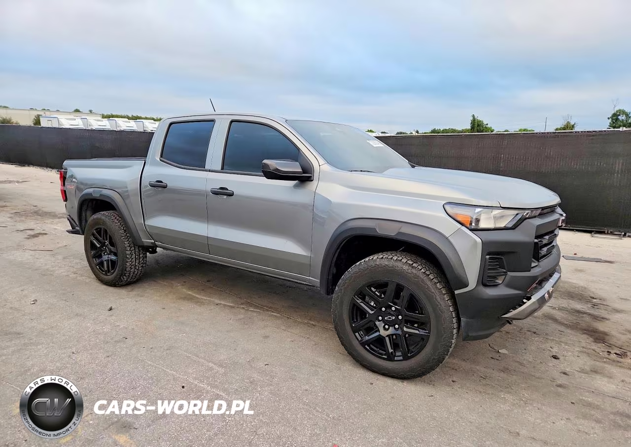2025 Chevrolet Colorado Trail Boss VIN:1GCPTEEKXS1173275 - 4