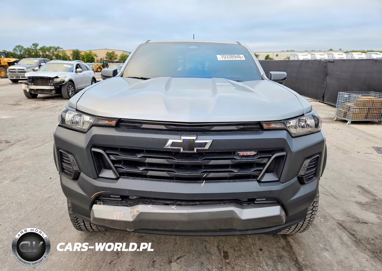2025 Chevrolet Colorado Trail Boss VIN:1GCPTEEKXS1173275 - 5