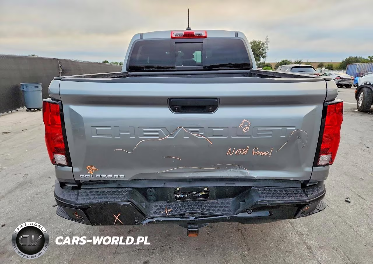 2025 Chevrolet Colorado Trail Boss VIN:1GCPTEEKXS1173275 - 6