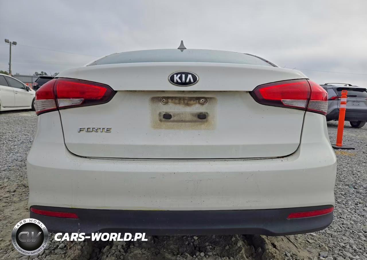 2018 Kia Forte VIN:3KPFK4A72JE205562 - 6