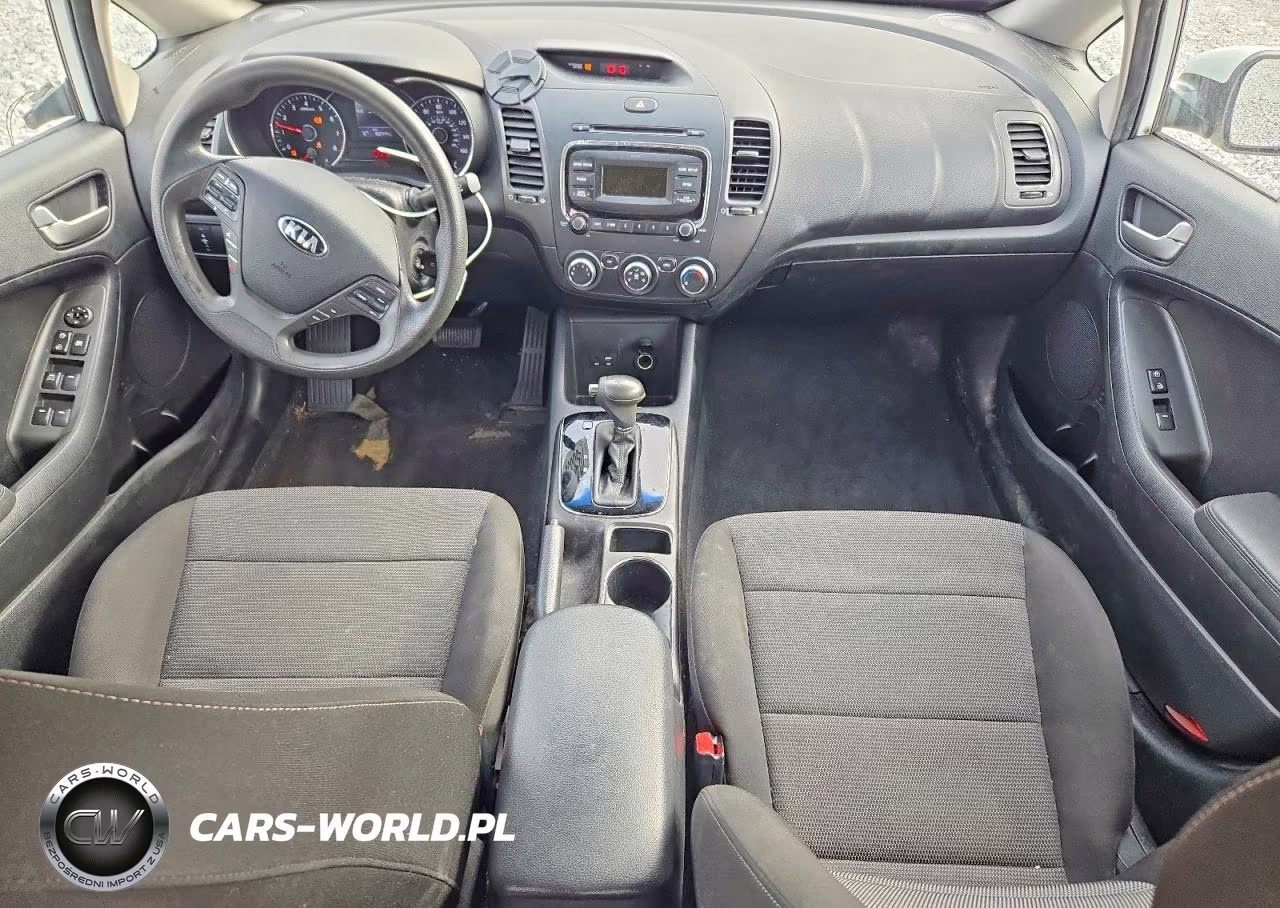 2018 Kia Forte VIN:3KPFK4A72JE205562 - 8