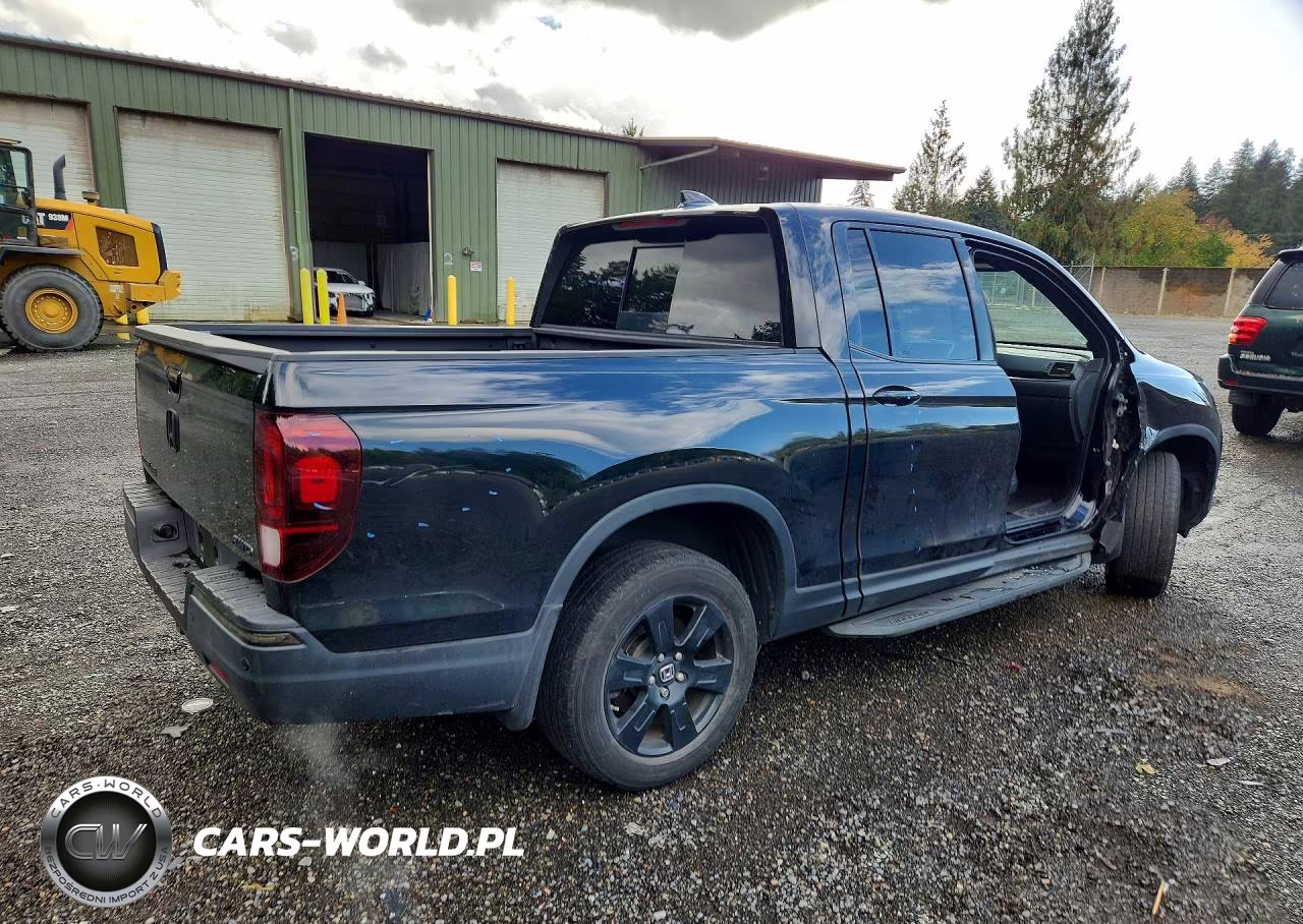 2017 Honda Ridgeline Black Edition VIN:5FPYK3F89HB033837 - 3