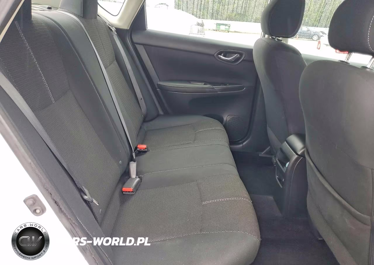 2018 Nissan Sentra S VIN:3N1AB7AP2JY258825 - 10