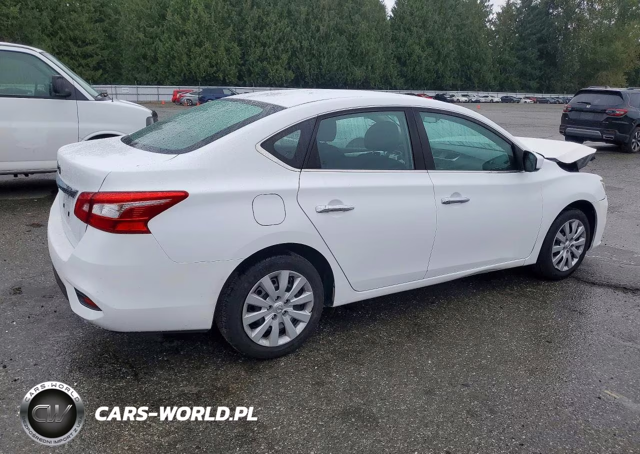 2018 Nissan Sentra S VIN:3N1AB7AP2JY258825 - 3
