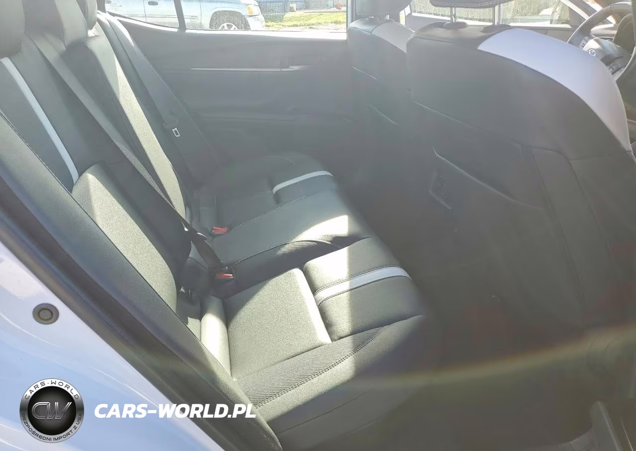 2026 Toyota Camry Se VIN:4T1DAACKXTU673582 - 10
