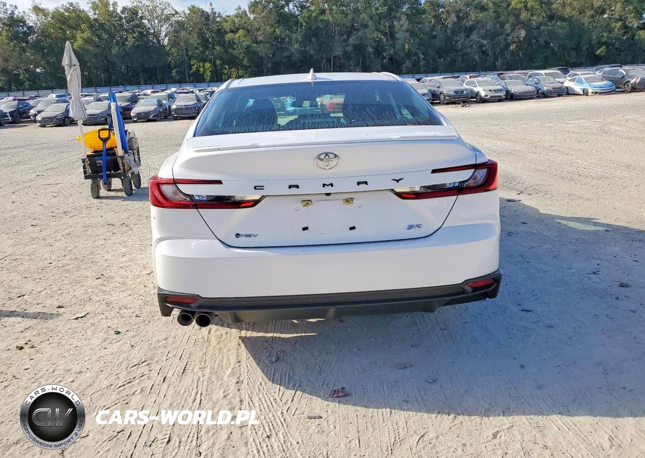 2026 Toyota Camry Se VIN:4T1DAACKXTU673582 - 6
