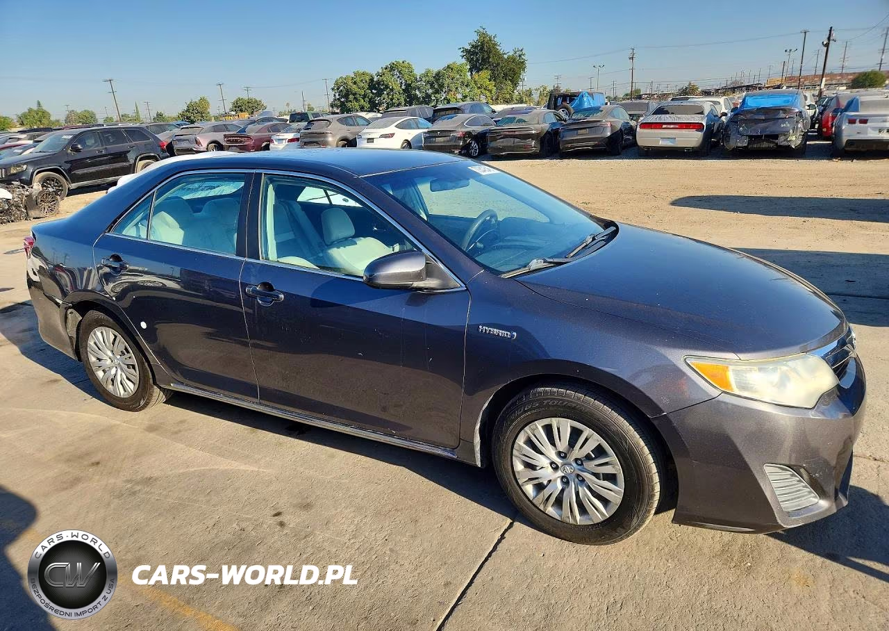 2013 Toyota Camry Hybrid Le VIN:4T1BD1FK5DU081289 - 4