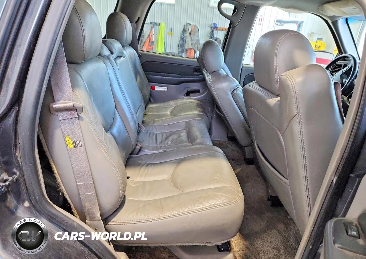 2003 Chevrolet Tahoe C1500 VIN:1GNEC13Z73J199096 - 11