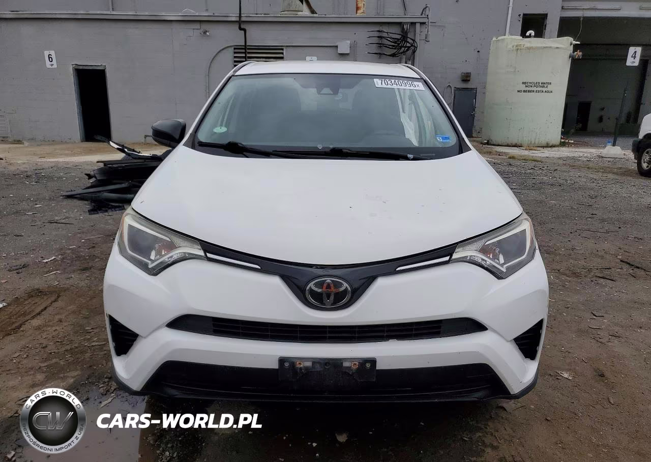 2018 Toyota Rav4 Le VIN:JTMBFREV1JD252396 - 5
