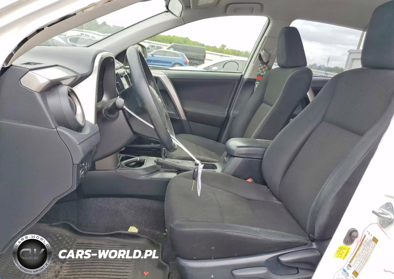 2018 Toyota Rav4 Le VIN:JTMBFREV1JD252396 - 7