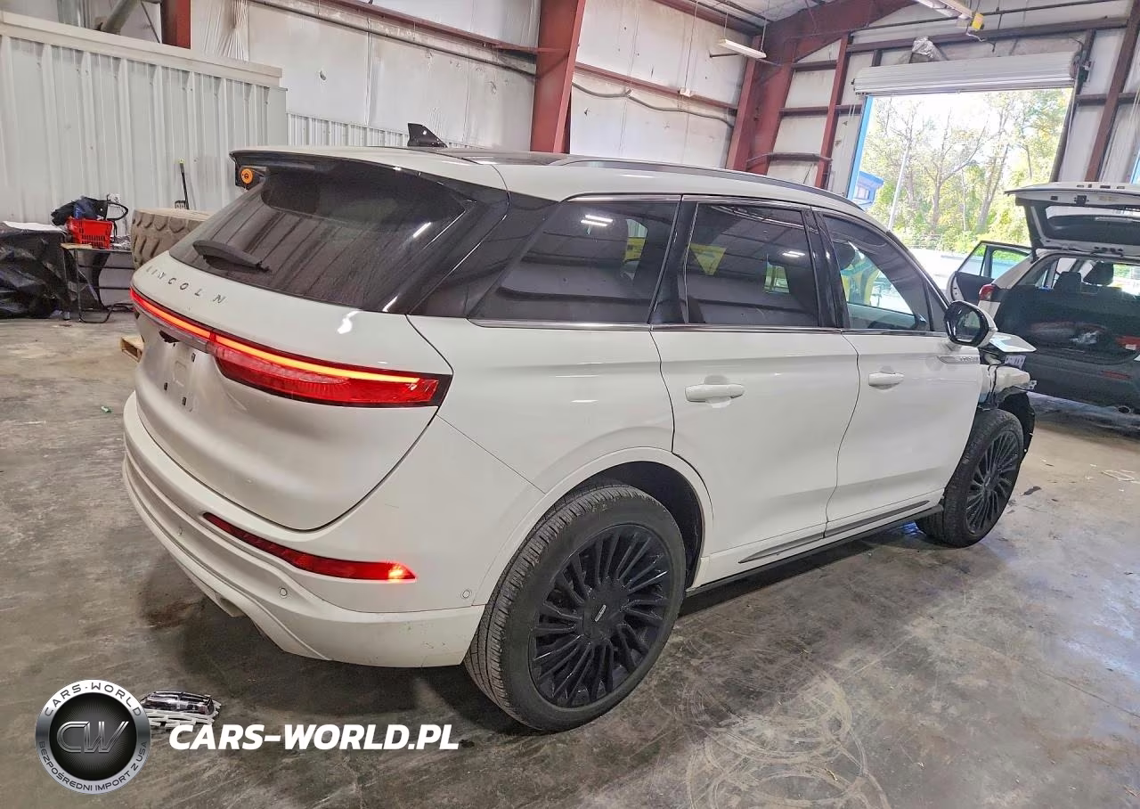 2021 Lincoln Corsair Reserve VIN:5LMCJ2D98MUL00360 - 3