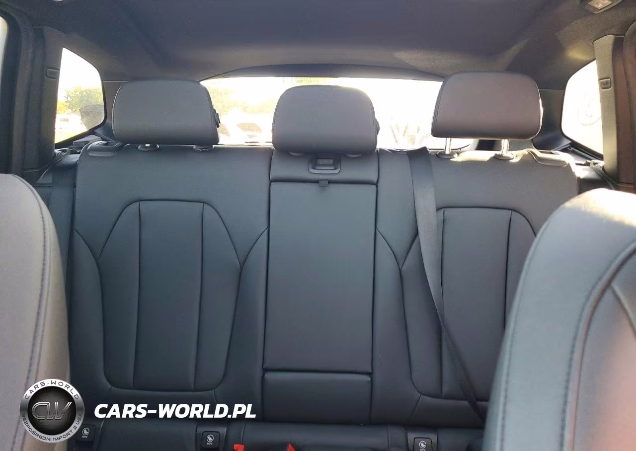 2019 BMW X3 xDrive30I VIN:5UXTR9C54KLD94300 - 10