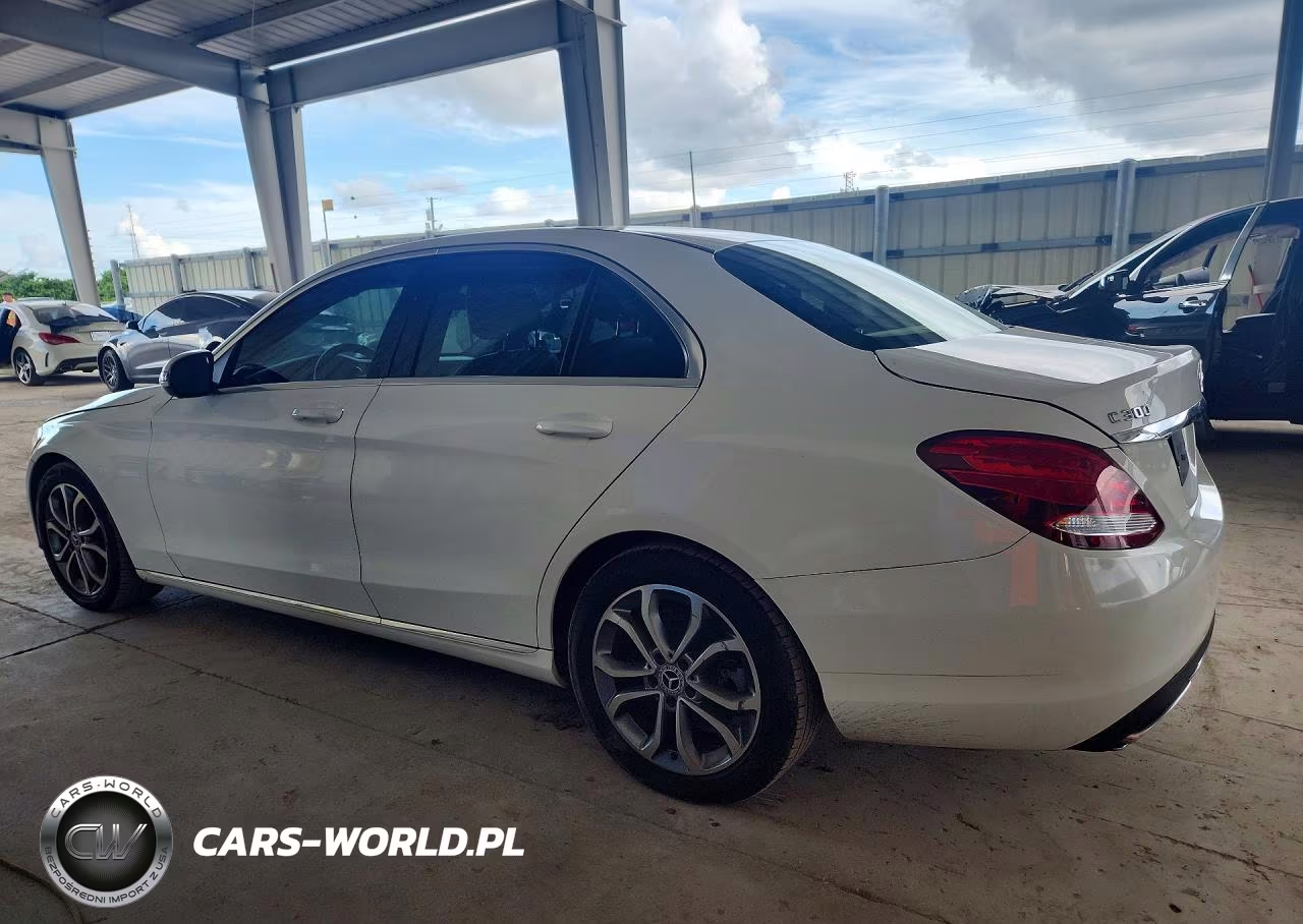 2017 Mercedes-Benz C 300 VIN:55SWF4JB6HU222084 - 2