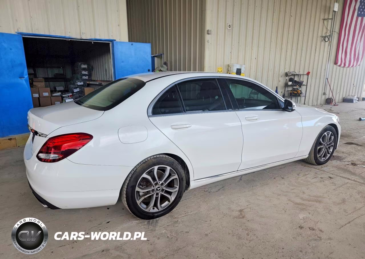 2017 Mercedes-Benz C 300 VIN:55SWF4JB6HU222084 - 3