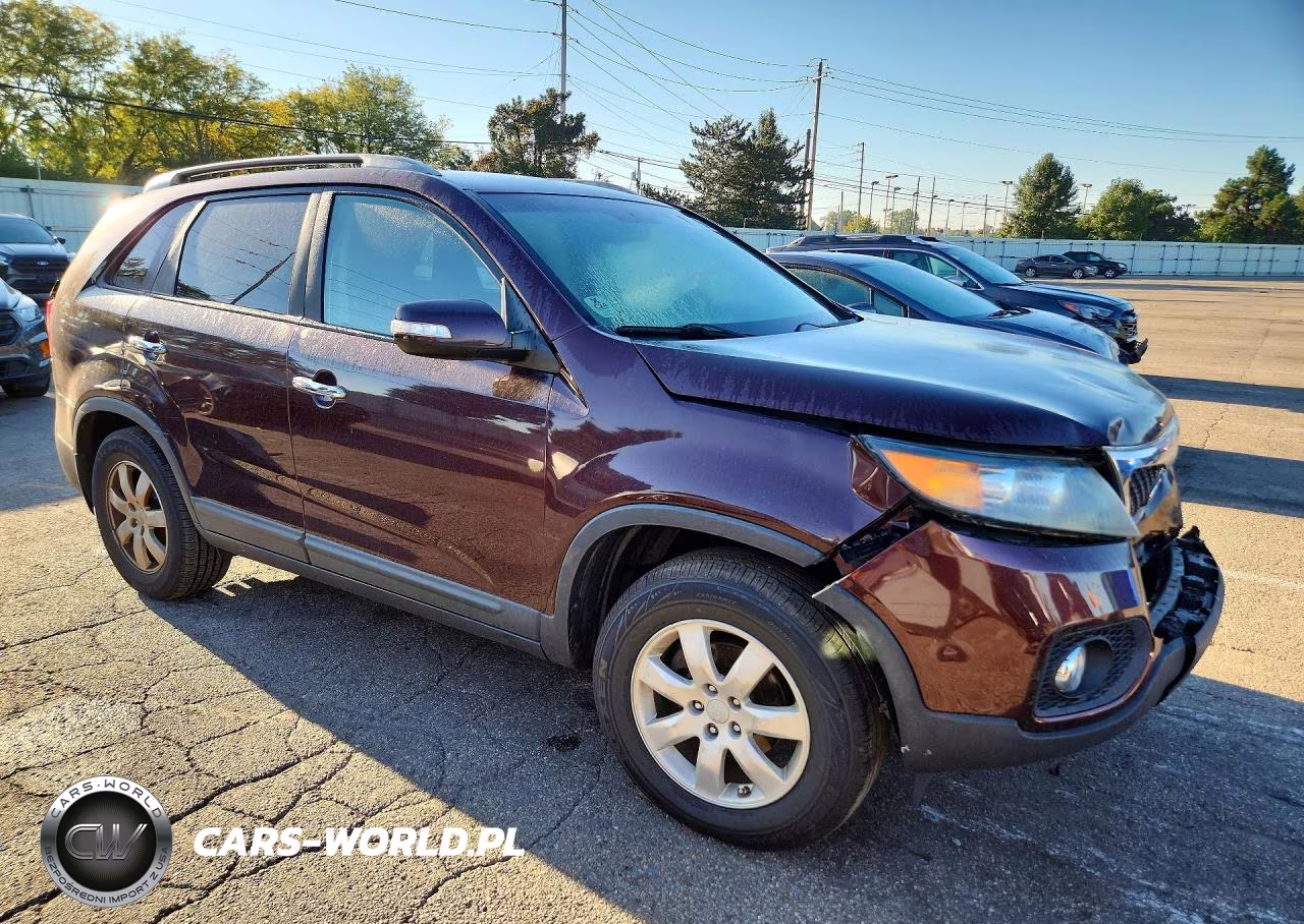 2013 Kia Sorento Lx VIN:5XYKT3A68DG390463 - 4