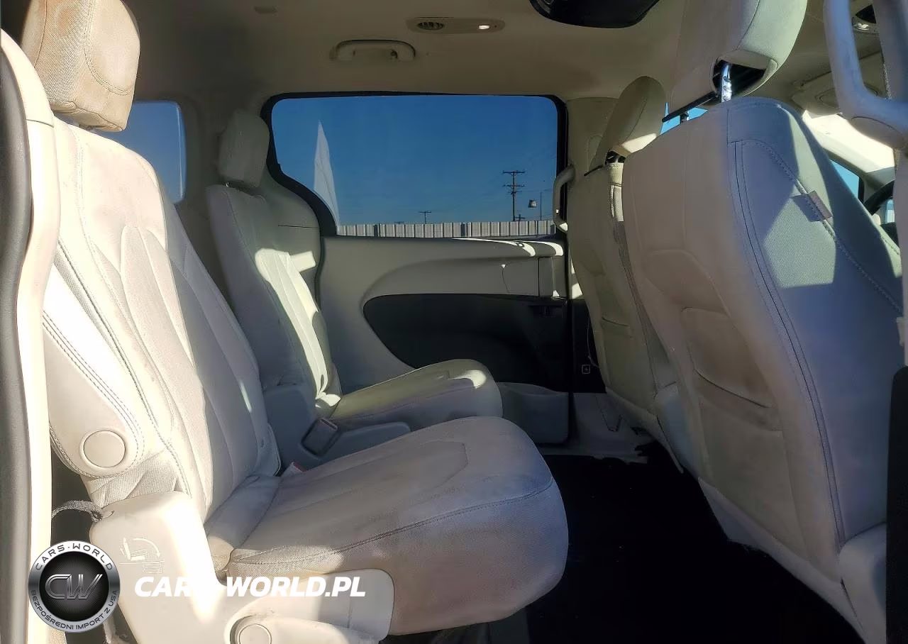 2017 Chrysler Pacifica Lx VIN:2C4RC1CG1HR505687 - 11