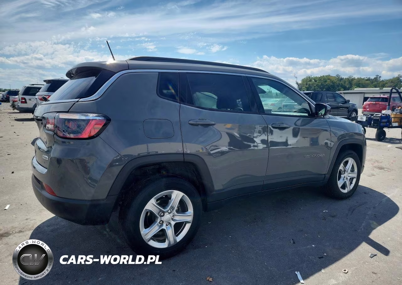 2023 Jeep Compass Latitude VIN:3C4NJDBN7PT553907 - 3